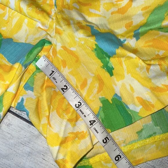 Lilly Pulitzer Deenie Shorts in Sunglow Yellow Roses - First Impression sz 00 - Picture 6 of 7